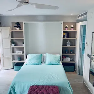 Cathedral Studio, Luxury In Cathedral Area, Parking Optional Apartamento