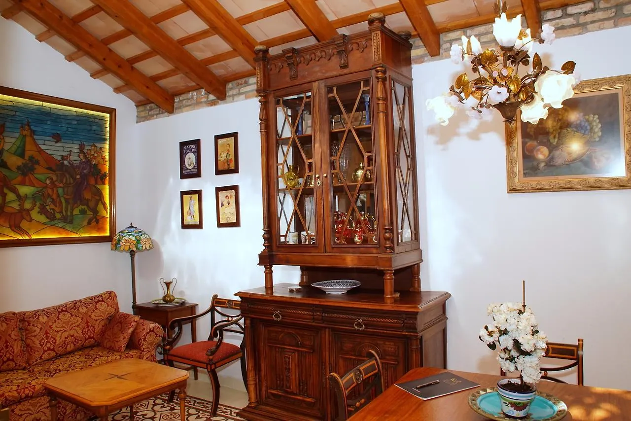 Sitges Royal Rooms 2*,