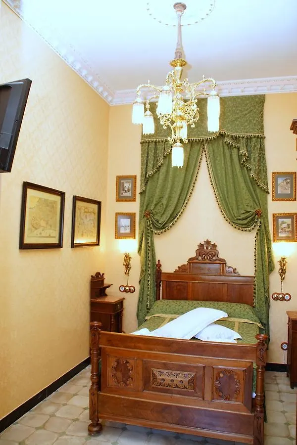 Sitges Royal Rooms 2*,  Spagna