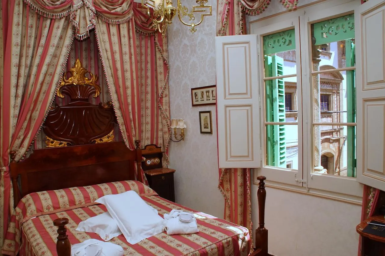Sitges Royal Rooms 2*,  Spagna
